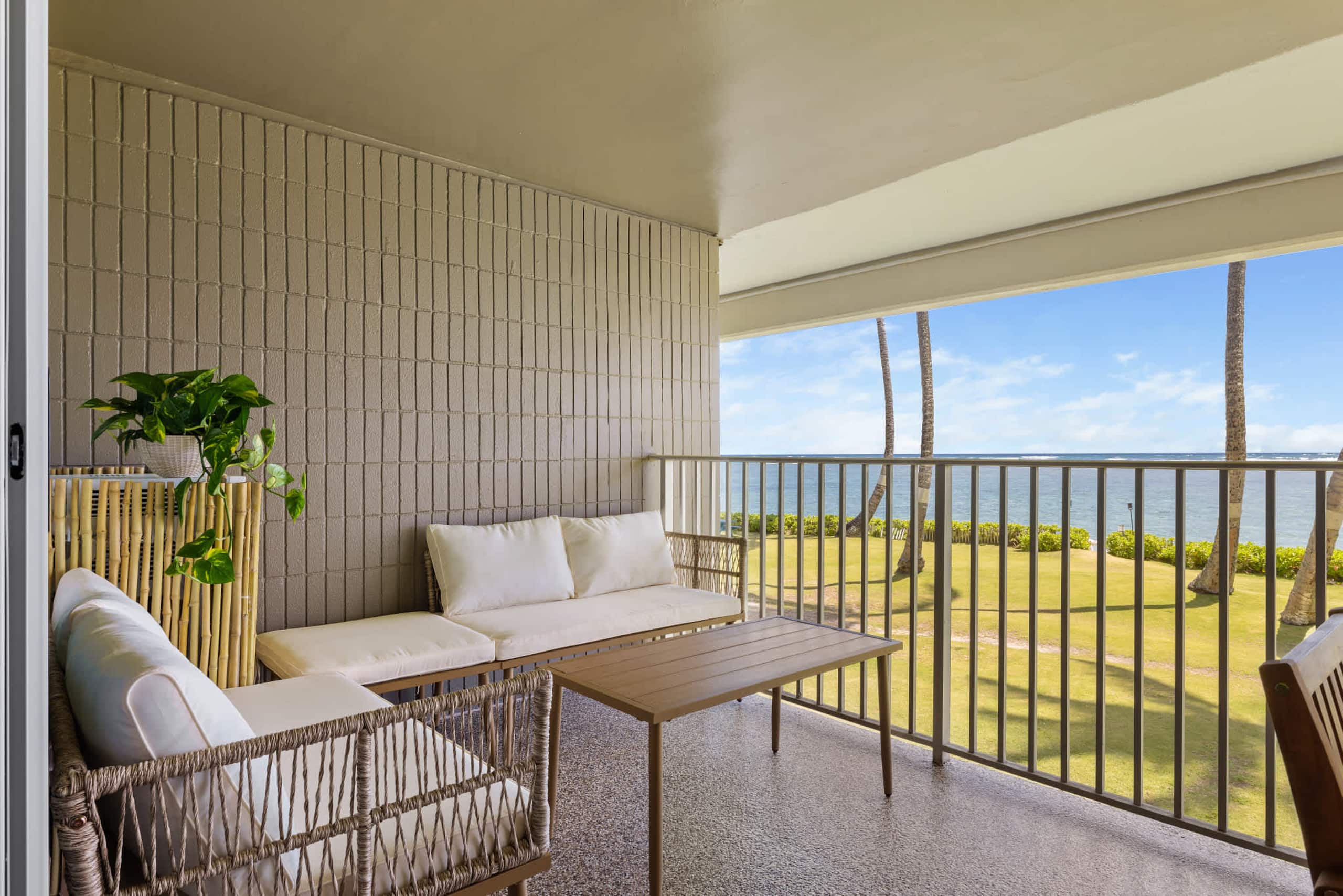 Condo in Hauula · ★4.49 · 1 bedroom · 6 beds · 1 private bath - Image 5