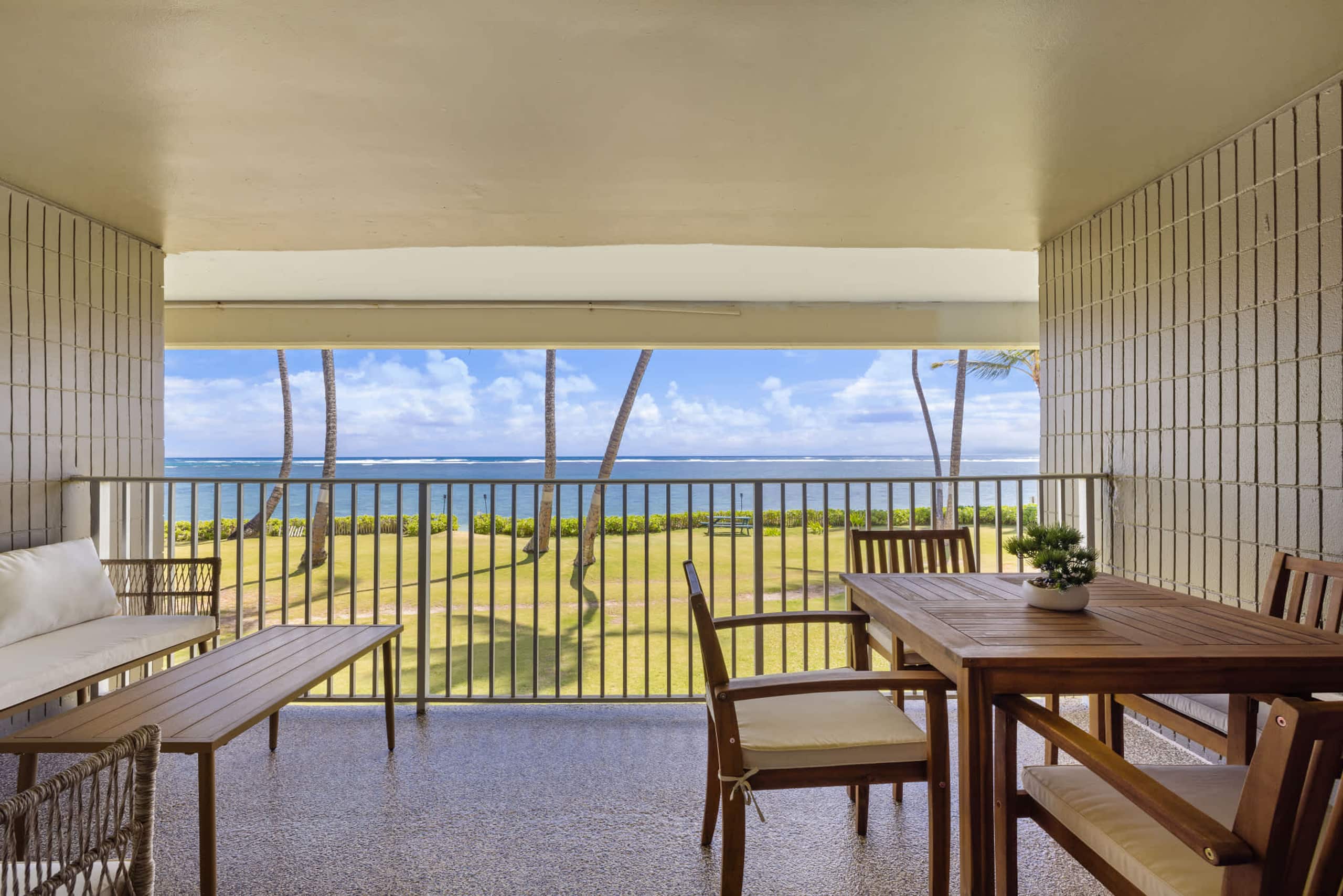 Condo in Hauula · ★4.49 · 1 bedroom · 6 beds · 1 private bath - Image 6
