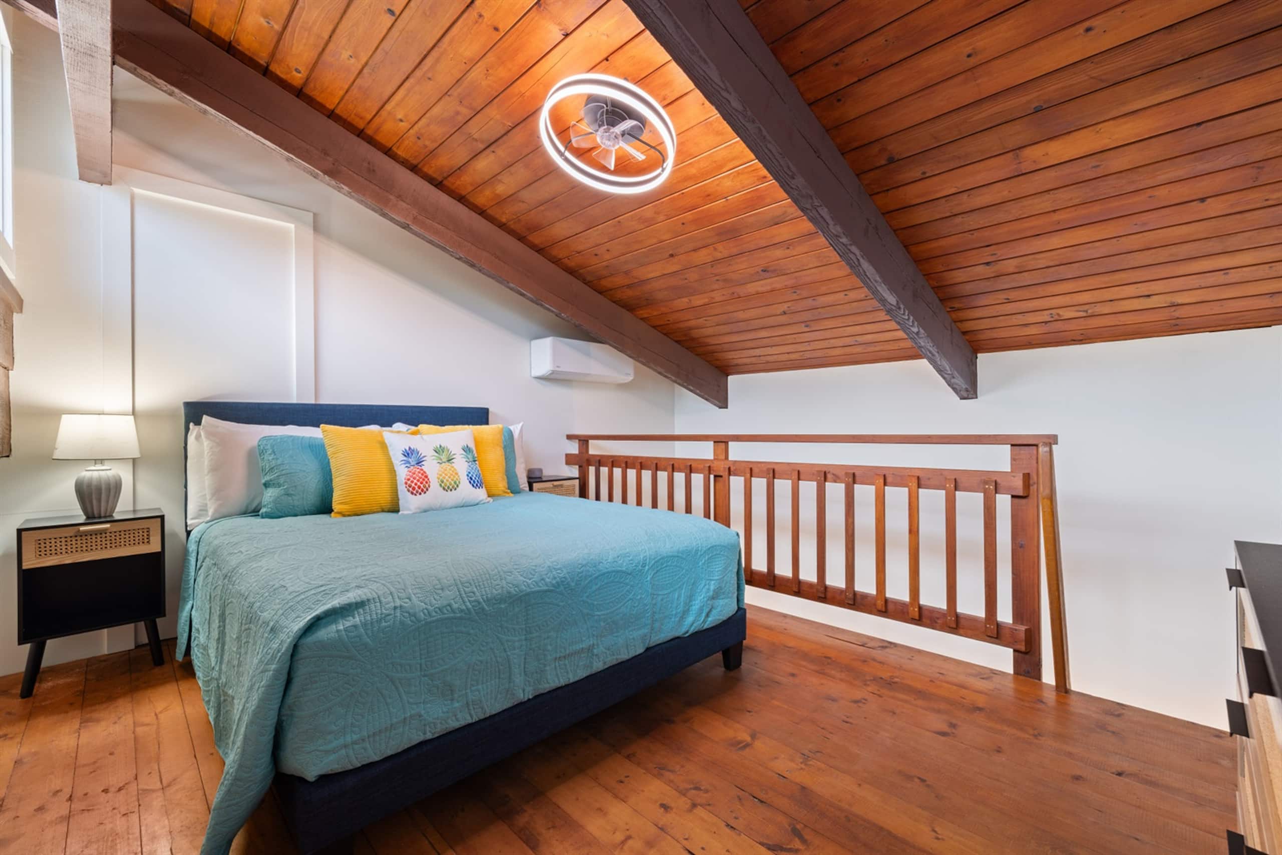 Guesthouse in Kahuku · ★4.95 · 6 bedrooms · 10 beds · 5 baths - Image 18