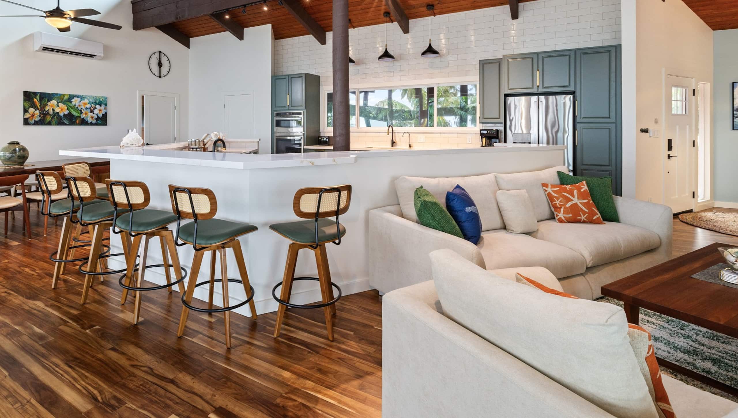 Guesthouse in Kahuku · ★4.95 · 6 bedrooms · 10 beds · 5 baths - Image 7
