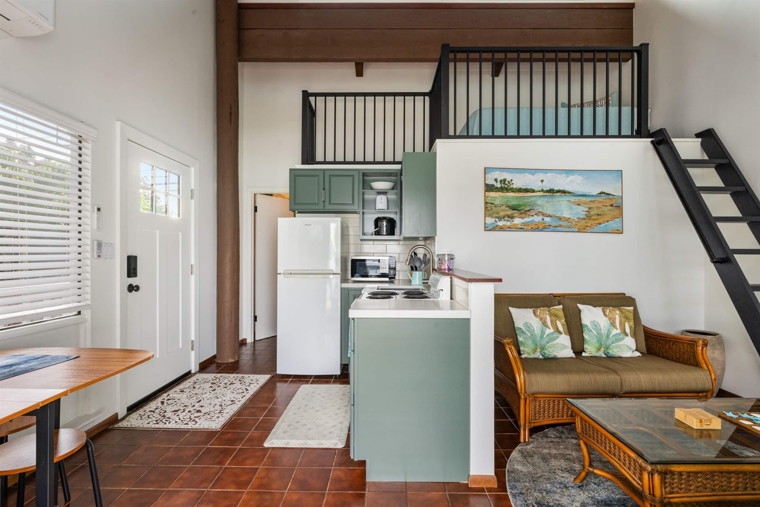 Guesthouse in Kahuku · ★4.95 · 6 bedrooms · 10 beds · 5 baths - Image 28