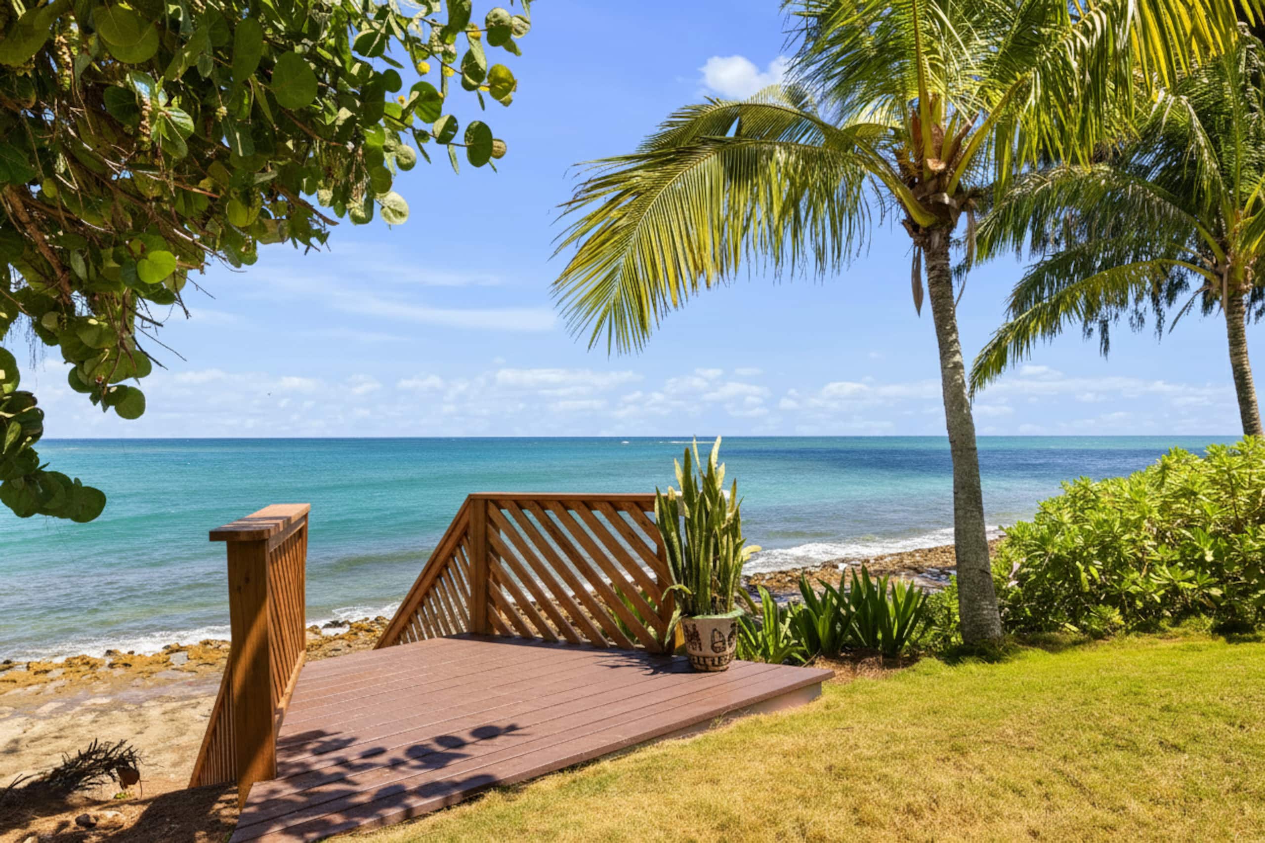 Guesthouse in Kahuku · ★4.95 · 6 bedrooms · 10 beds · 5 baths - Image 2