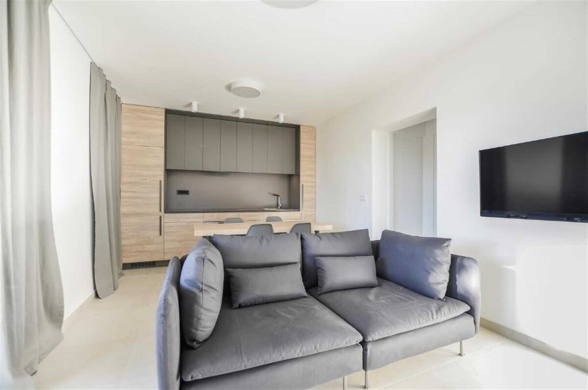 Заборавена градинарска вила