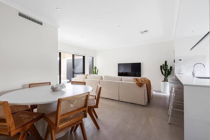 Urban Haus – Hillarys gallery image 5