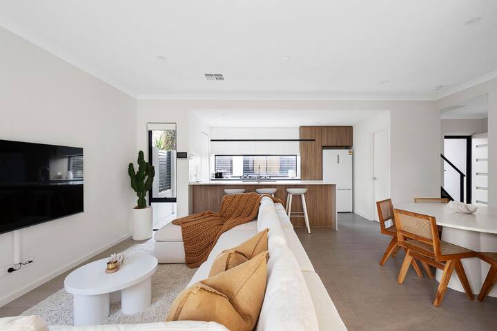 Urban Haus – Hillarys gallery image 3