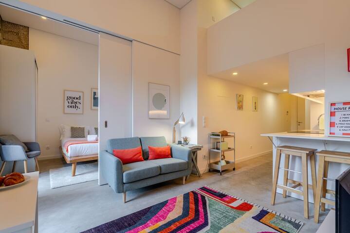 Invictus Escape – Jacuzzi & Charm in the City gallery image 3