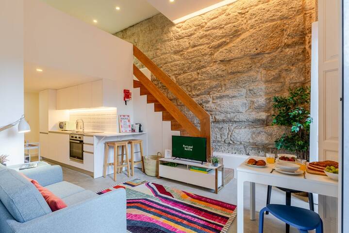 Invictus Escape – Jacuzzi & Charm in the City gallery image 2