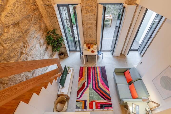 Invictus Escape – Jacuzzi & Charm in the City gallery image 4