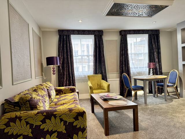 3 Bed/3.5 Bath Brand New Duplex, AC, Marylebone gallery image 4