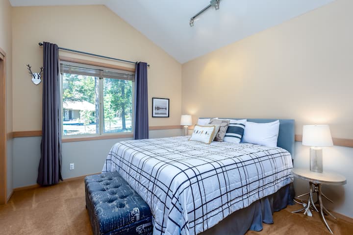 Bračni krevet (širine 180 - 200 cm) - glavni kat