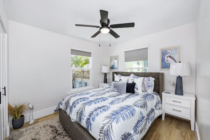 Брачна спална соба 2 на горниот кат