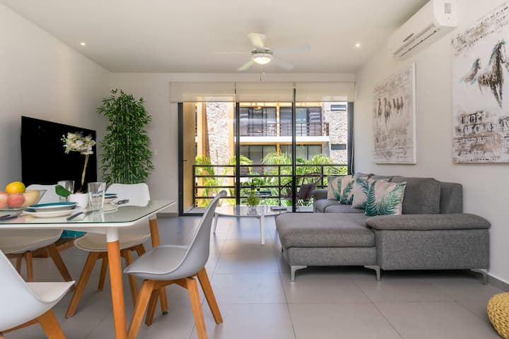 Peaceful Retreat, Rooftop Pool, Gym, Garden Lounge - Playa del Carmen