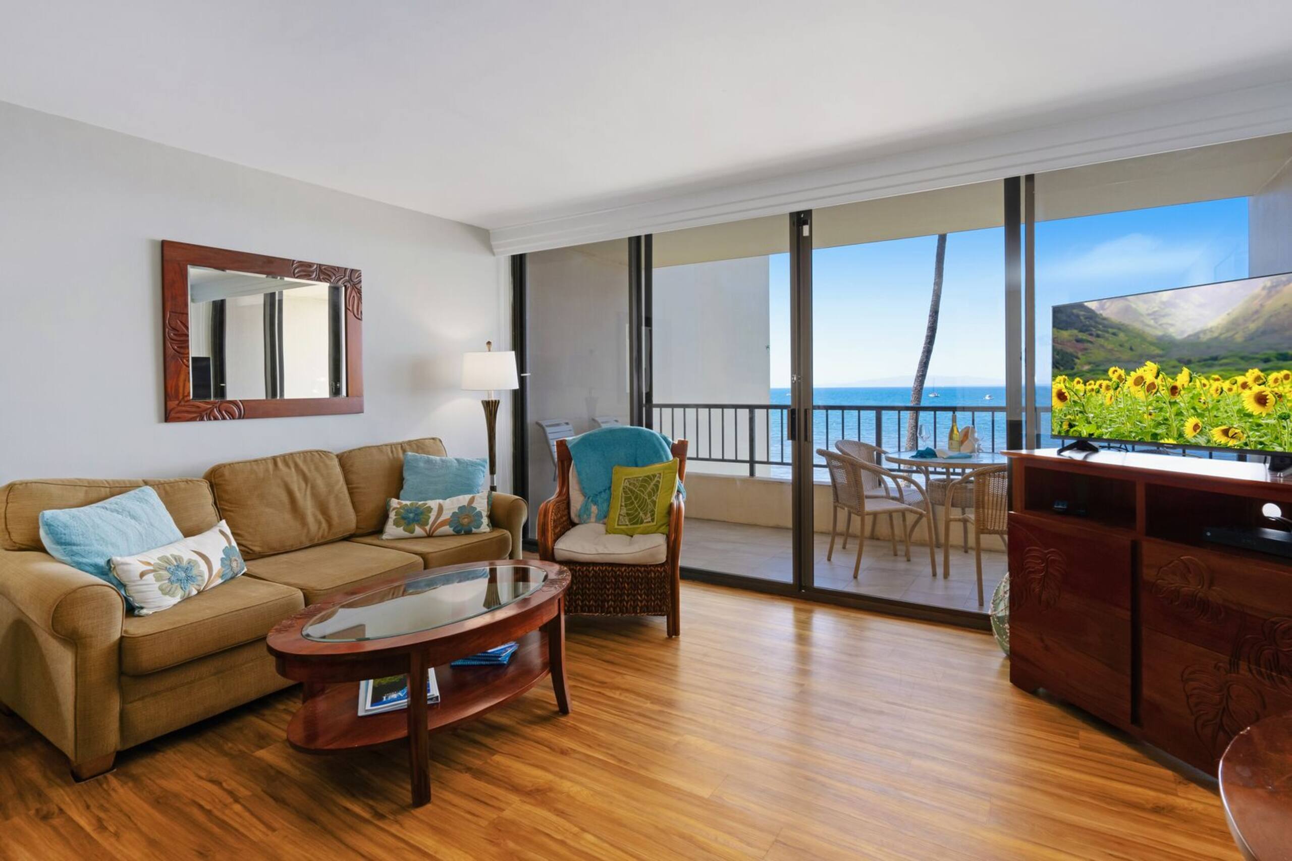 Beach Views overlooking miles of Sandy Beach - Image 15