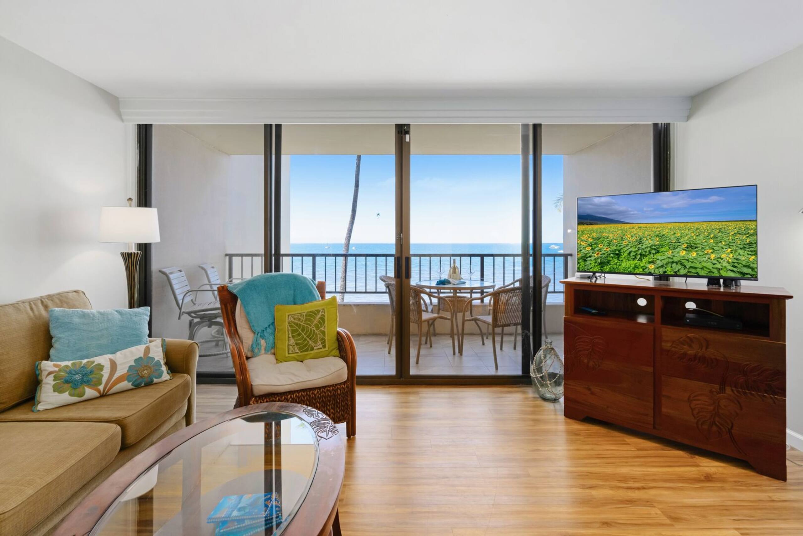 Beach Views overlooking miles of Sandy Beach - Image 26