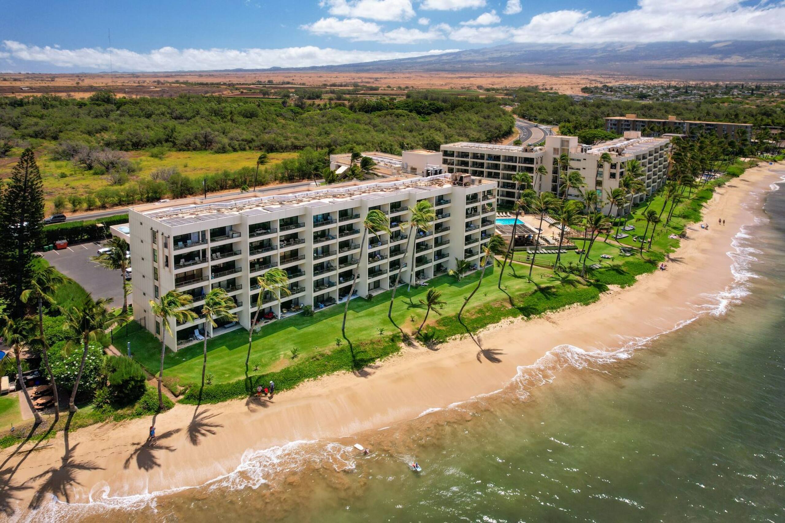 Beach Views overlooking miles of Sandy Beach - Image 35