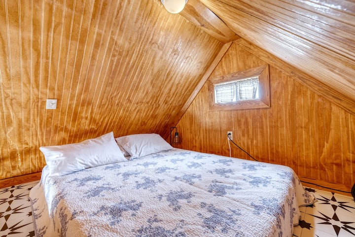 Dyshek dopio "Queen" në loft