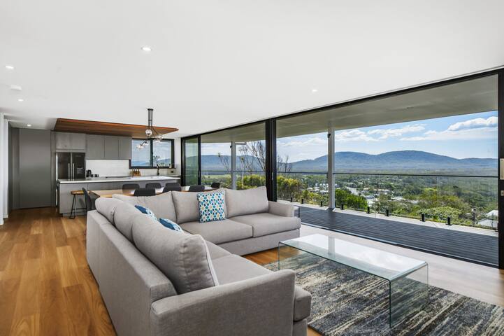 La Mer, 19 Dulconghi Street gallery image 3