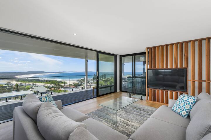 La Mer, 19 Dulconghi Street gallery image 2