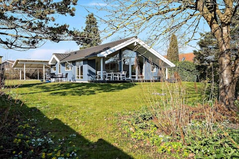 Cottage close to forest beach