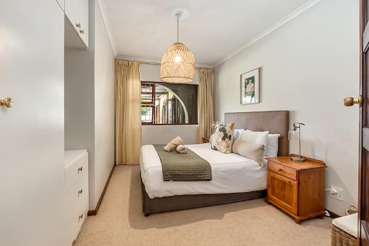 ห้องนอนที่ 3 เตียงควีนไซส์