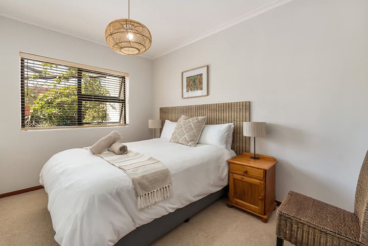 ห้องนอนที่ 4 เตียงควีนไซส์