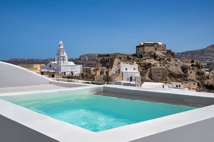 Amphora Retreats – Akrotiri Seaview Getaways