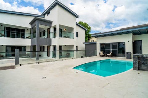 7B/R w/pool Complex @ Terrace Eight