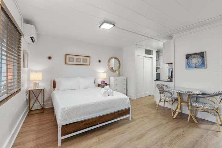 Chic City Retreat 93j – For 2! - Columbus, OH