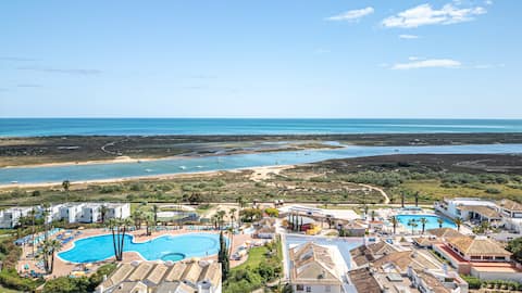 Cabanas Bliss, Golden Clube Resort