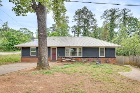 Top performing Airbnb: 4 Mi to Dtwn: Family-Friendly Apt in Atlanta! in Lakewood Heights