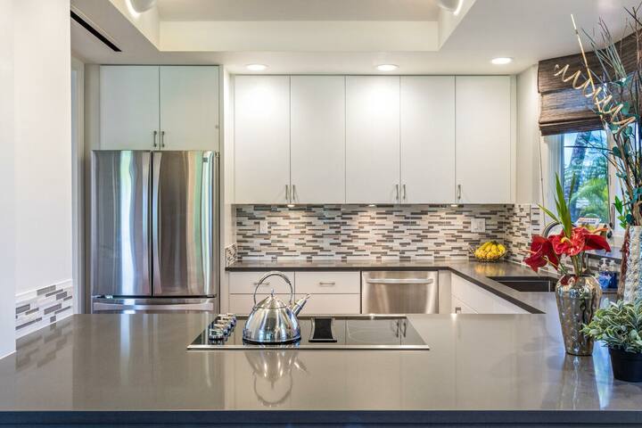 Gorgeous Hawaii Unit | Sleeps 6! gallery image 3