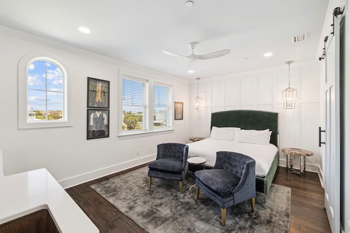 3rd Floor - King Guest Suite
