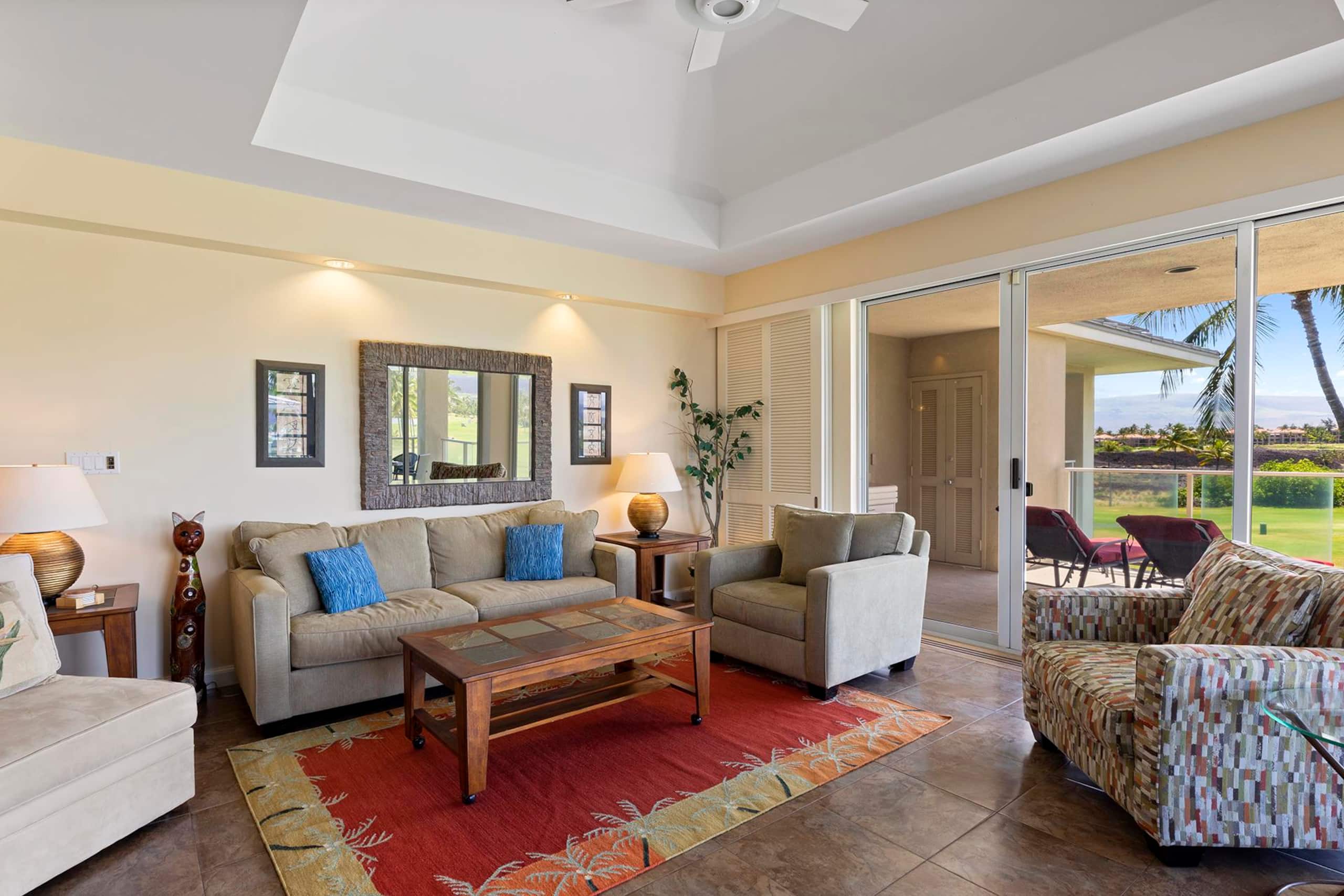 Top Floor Condo, Large Lanai with Views, Pool - Main photo