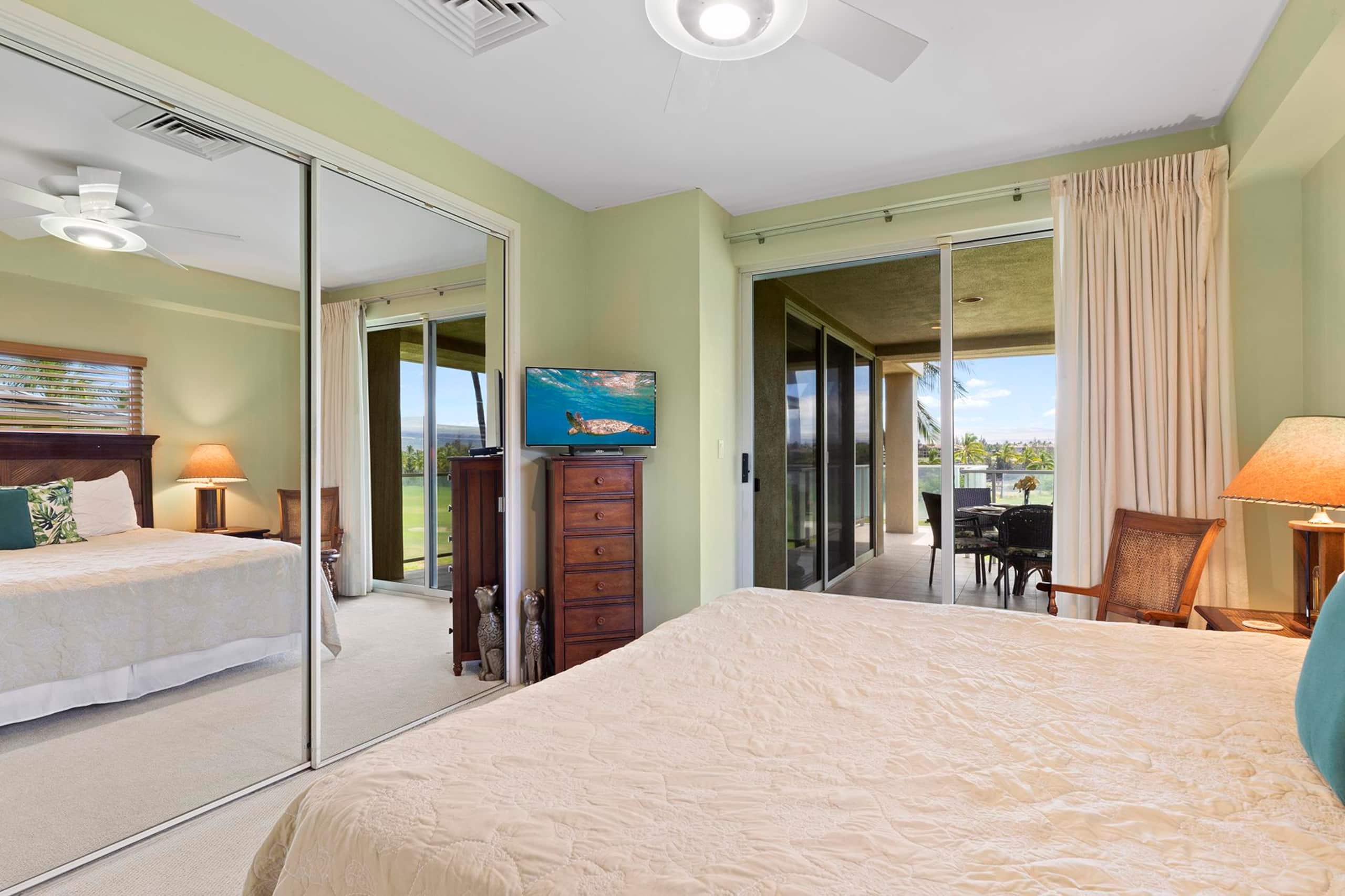 Top Floor Condo, Large Lanai with Views, Pool - Photo 16