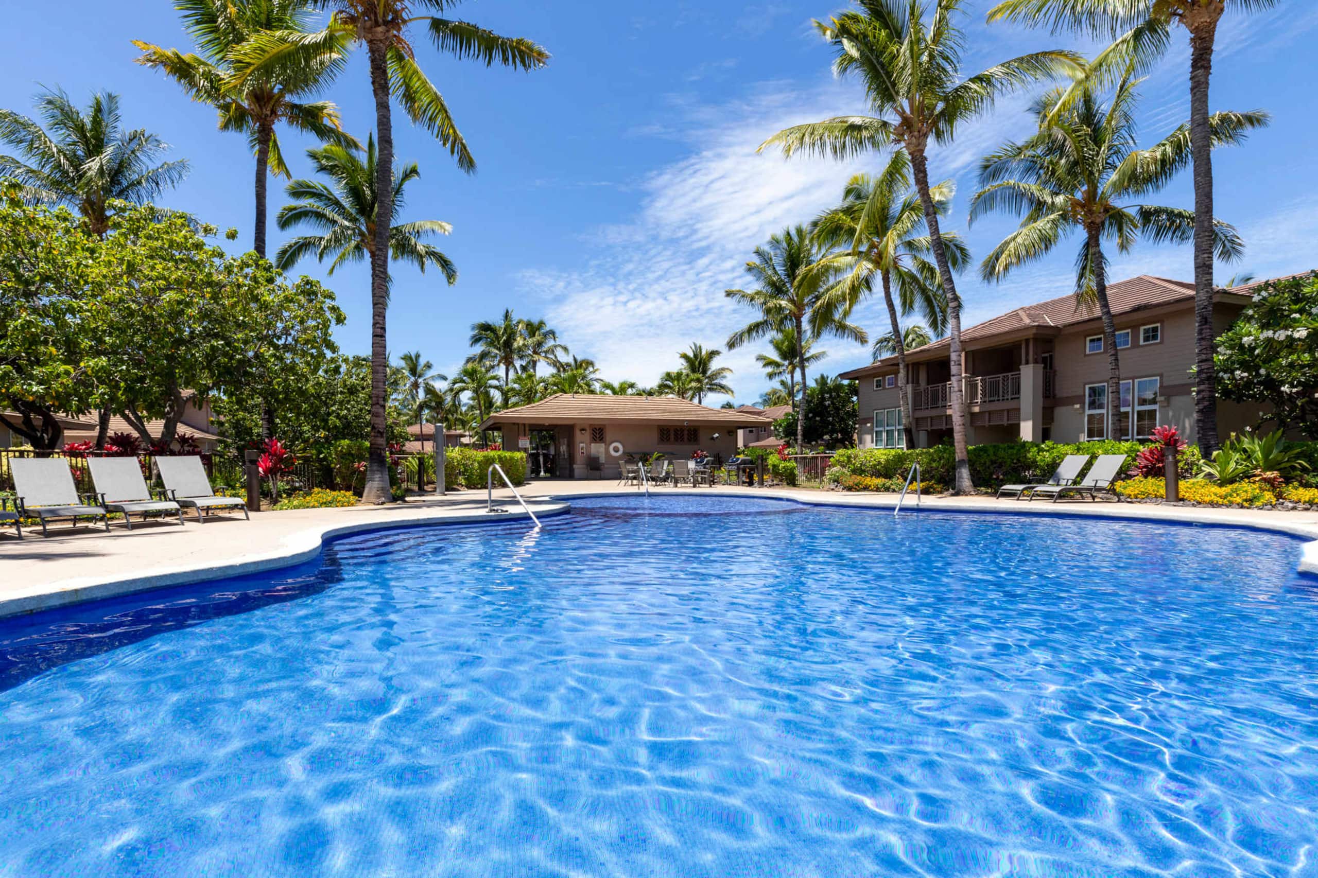 Pool, Golf Course Views, BBQ, Hot tub, Tennis, Gym - Photo 36