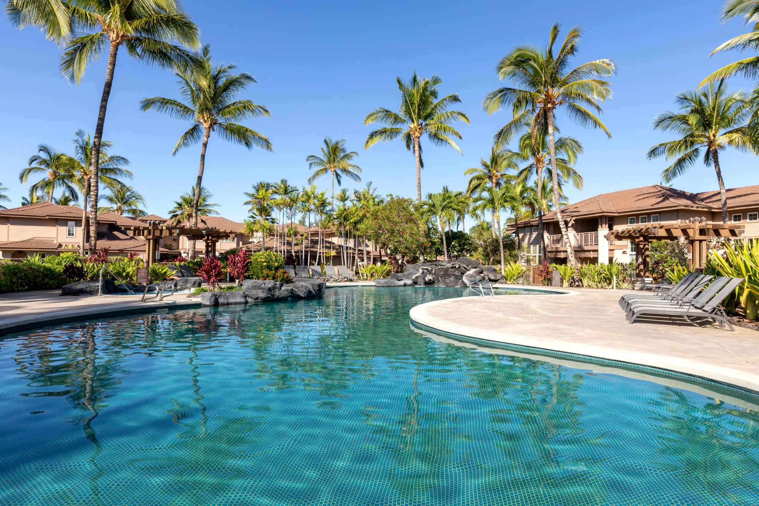Pool, Golf Course Views, BBQ, Hot tub, Tennis, Gym - Photo 35