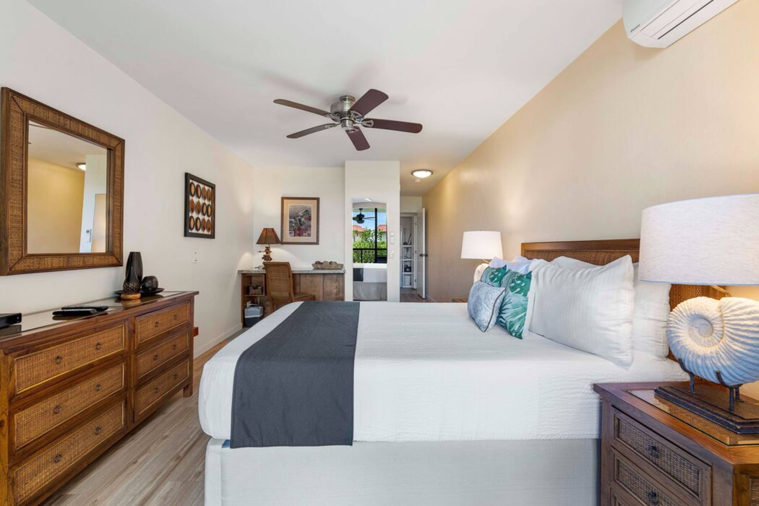 Condo in Kailua-Kona · ★4.89 · 2 bedrooms · 3 beds · 3 baths - Image 20