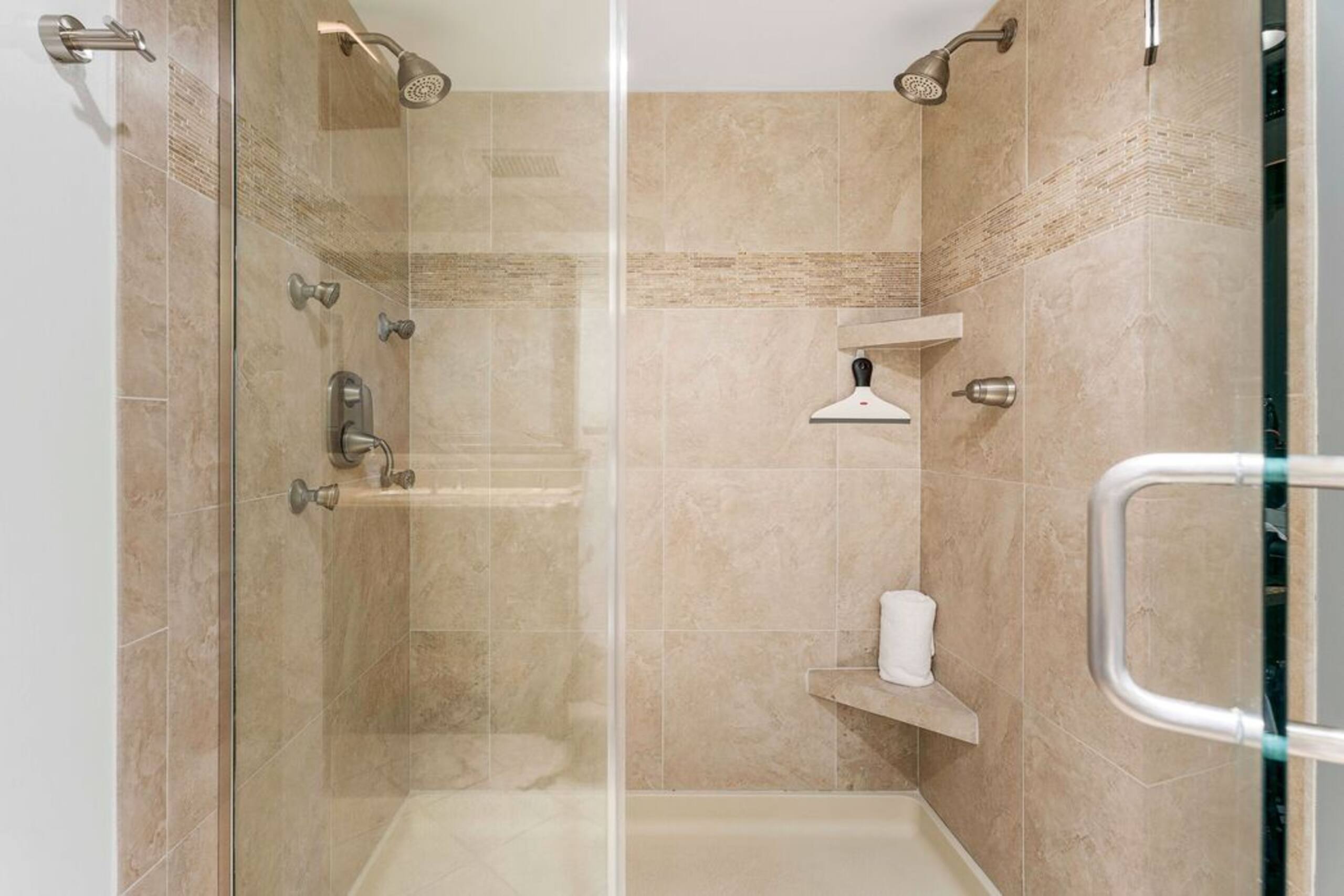 Condo in Kailua-Kona · ★4.89 · 2 bedrooms · 3 beds · 3 baths - Image 23