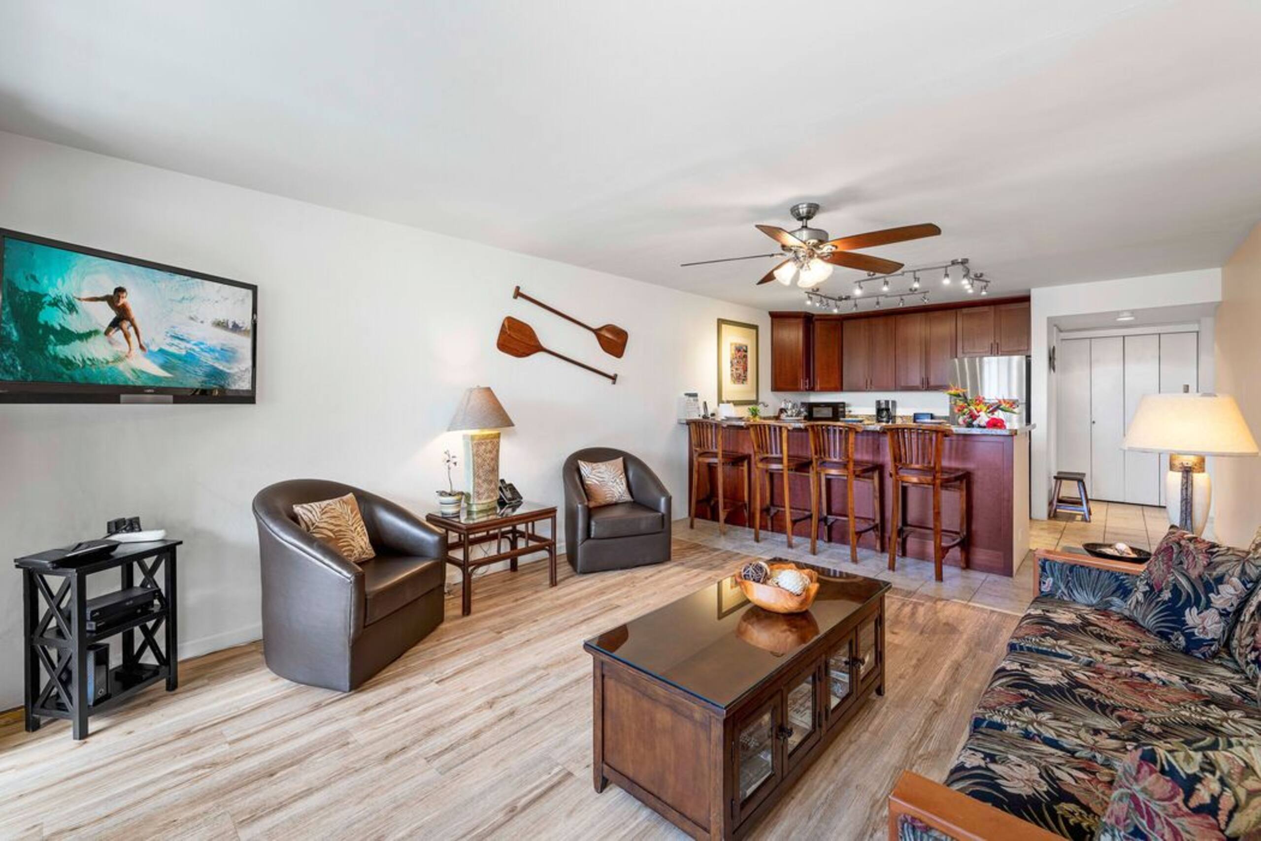 Condo in Kailua-Kona · ★4.89 · 2 bedrooms · 3 beds · 3 baths - Image 11