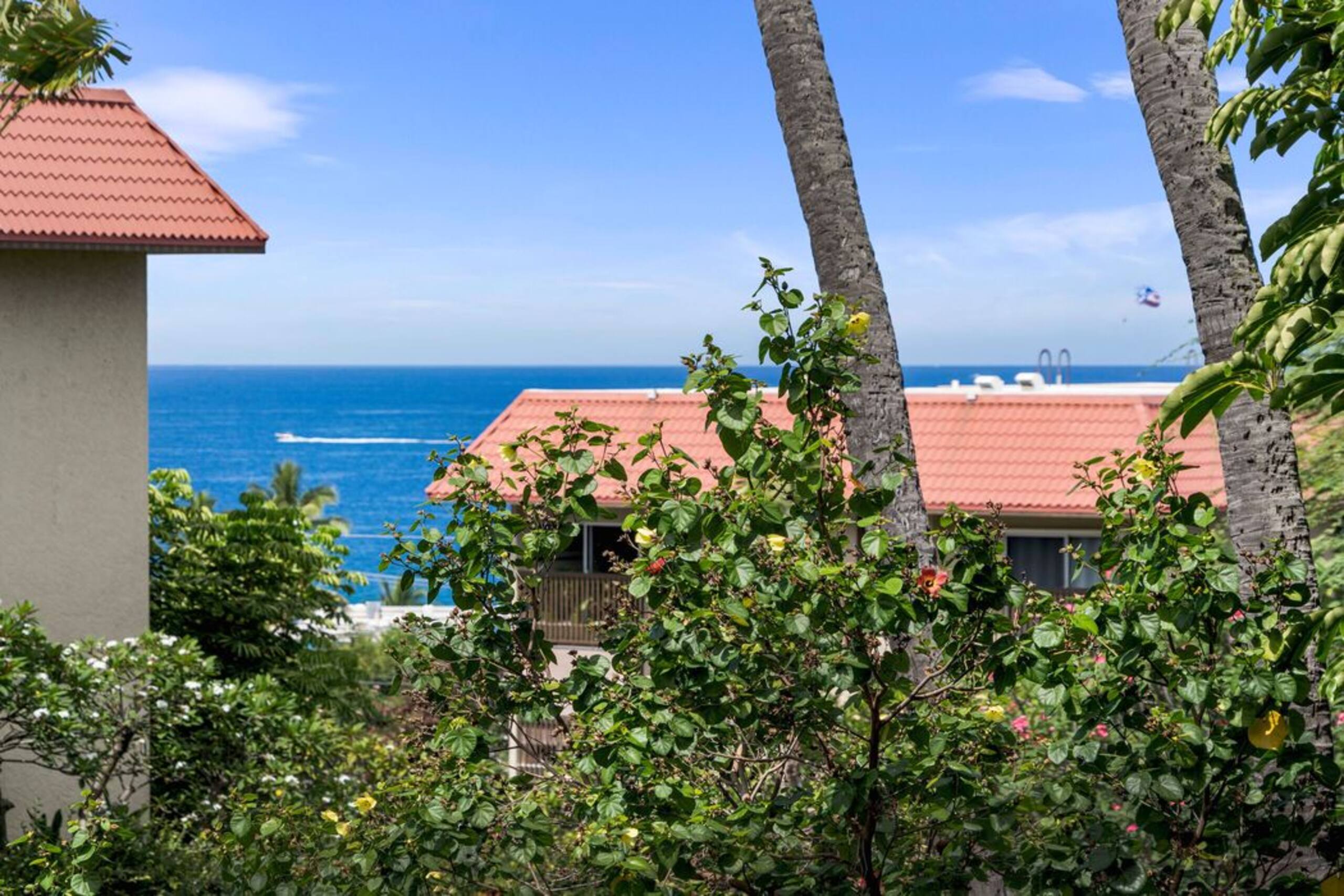 Condo in Kailua-Kona · ★4.89 · 2 bedrooms · 3 beds · 3 baths - Image 17