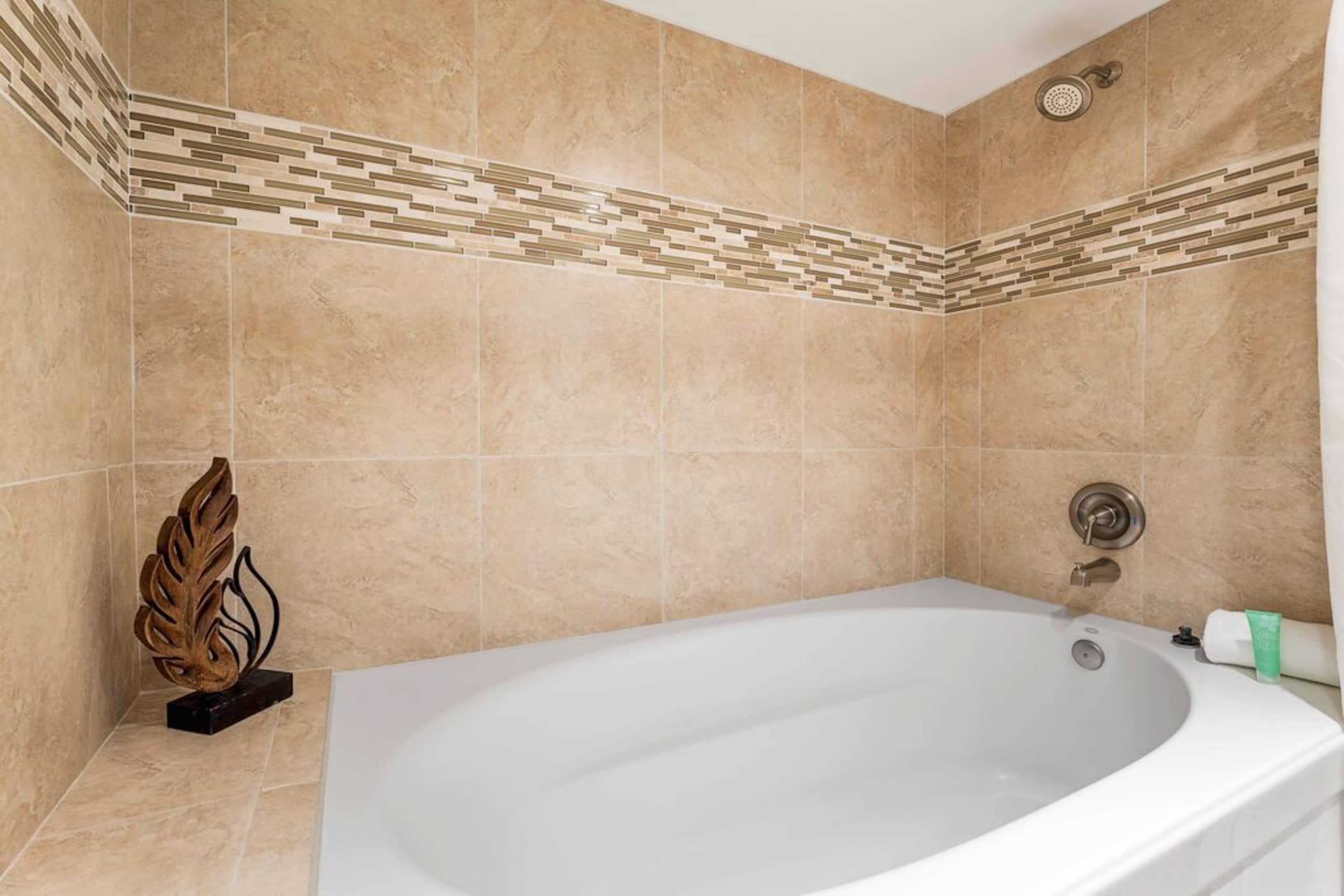 Condo in Kailua-Kona · ★4.89 · 2 bedrooms · 3 beds · 3 baths - Image 28