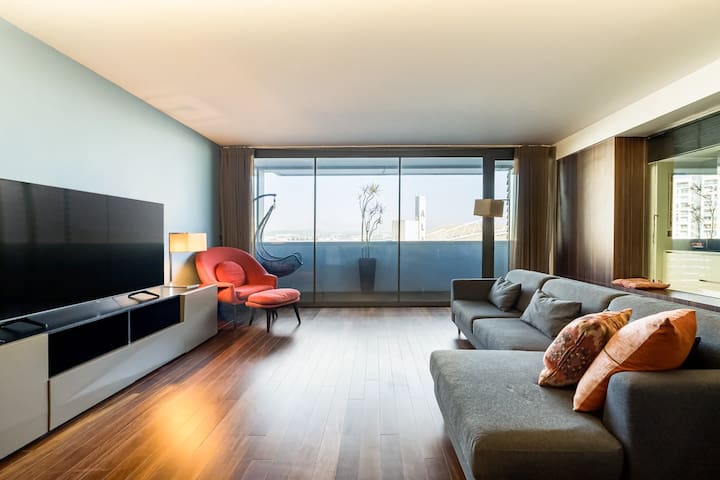 GuestReady – Lovely place with Dragon Stadium view