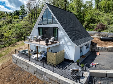 Peak Retreat Near Trails and Wineries