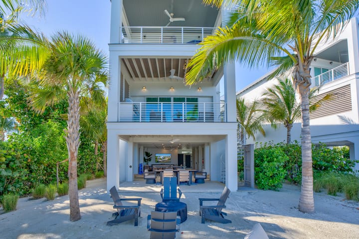 Oceanfront Mangrove Manor at SeaGlass Cove FL Keys - Houses for Rent in Marathon, Florida, United States - Airbnb
