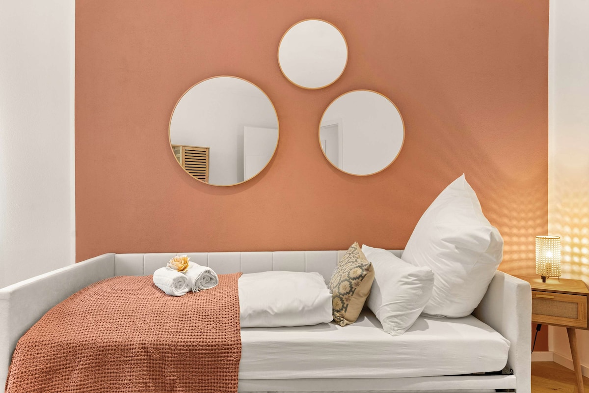 Spavaća soba s pomoćnim krevetom