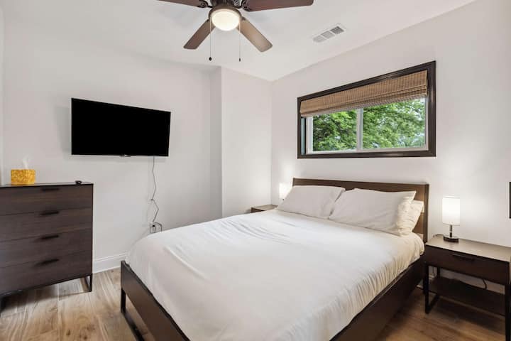 Dormitorio 2 (cama tamaño queen)