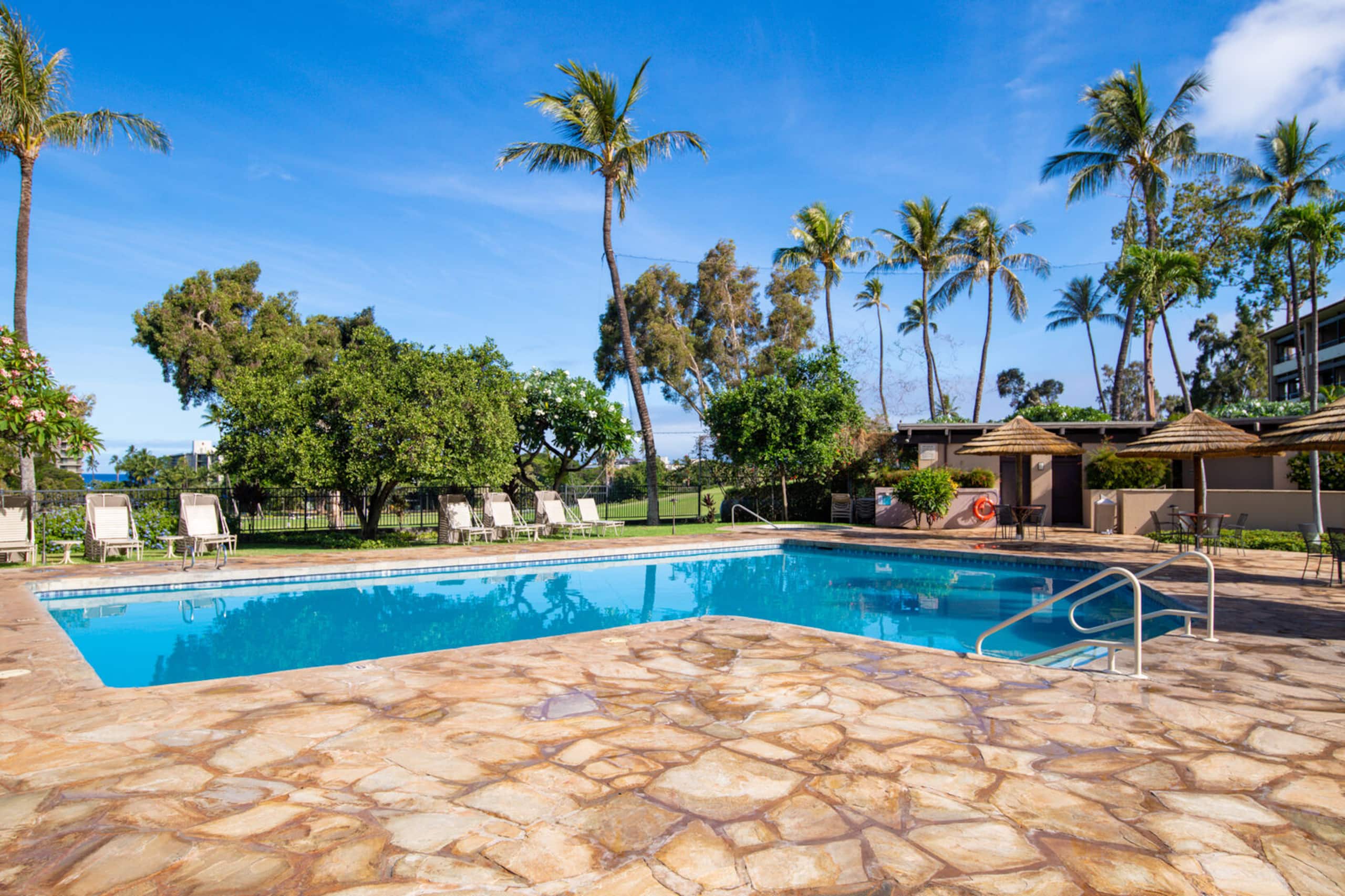 Condo in Lahaina · ★4.86 · 2 bedrooms · 3 beds · 2 private baths - Image 32