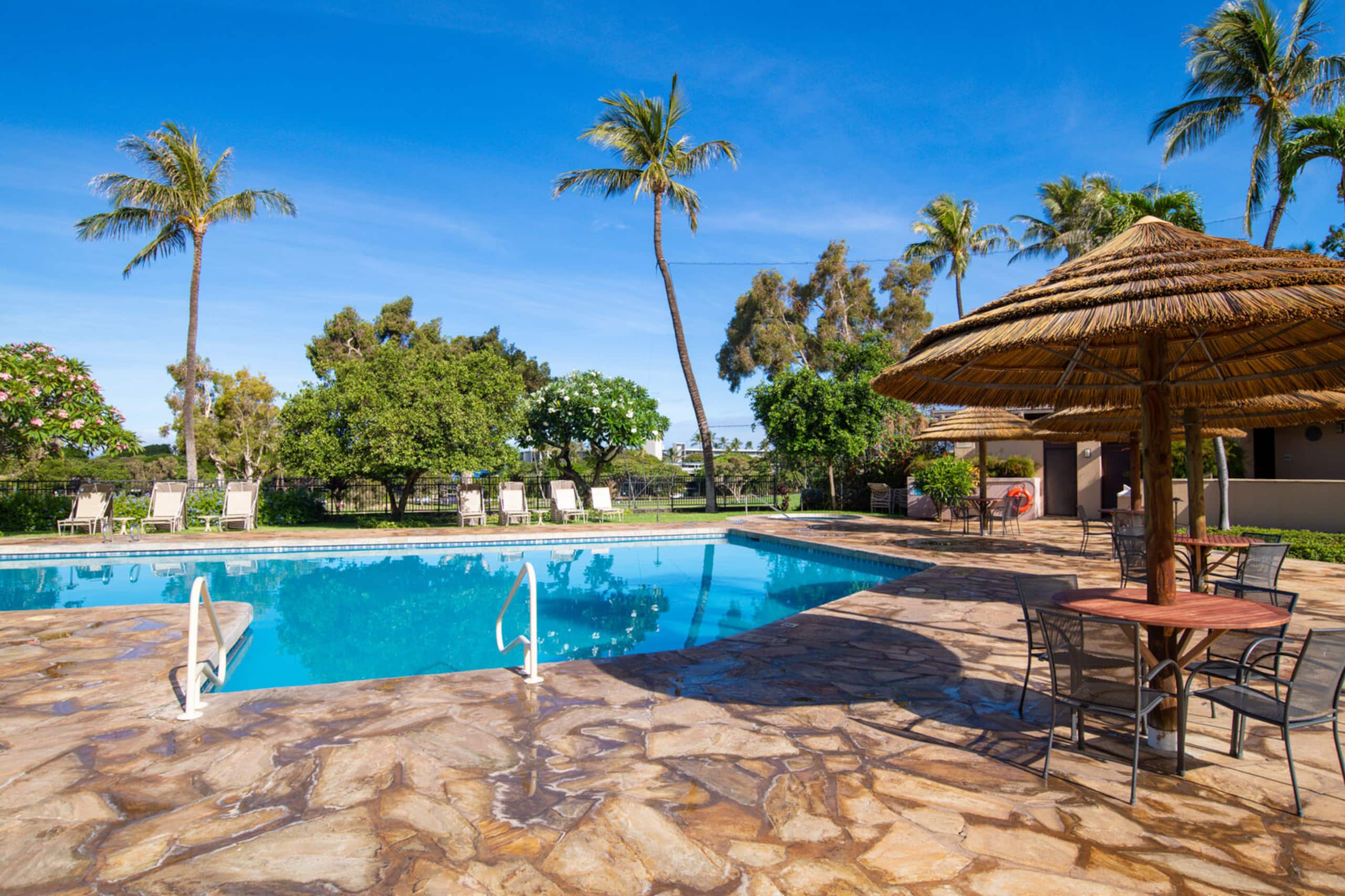 Condo in Lahaina · ★4.86 · 2 bedrooms · 3 beds · 2 private baths - Image 31