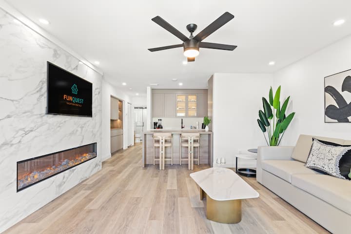 Ocean Breeze 4a -First-floor Gem Near Beach Access - Lower Grand Lagoon, FL