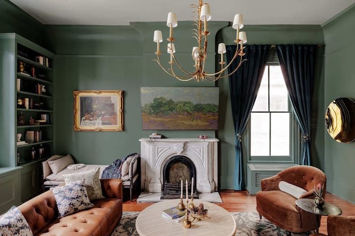 6-bedroom Garden District Suite |Shared Hotel Pool